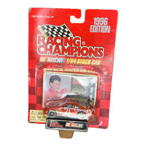 Vintage Racing Champions 1996 Edition Michael Waltrip #21 Diecast Car 1:64 Scale